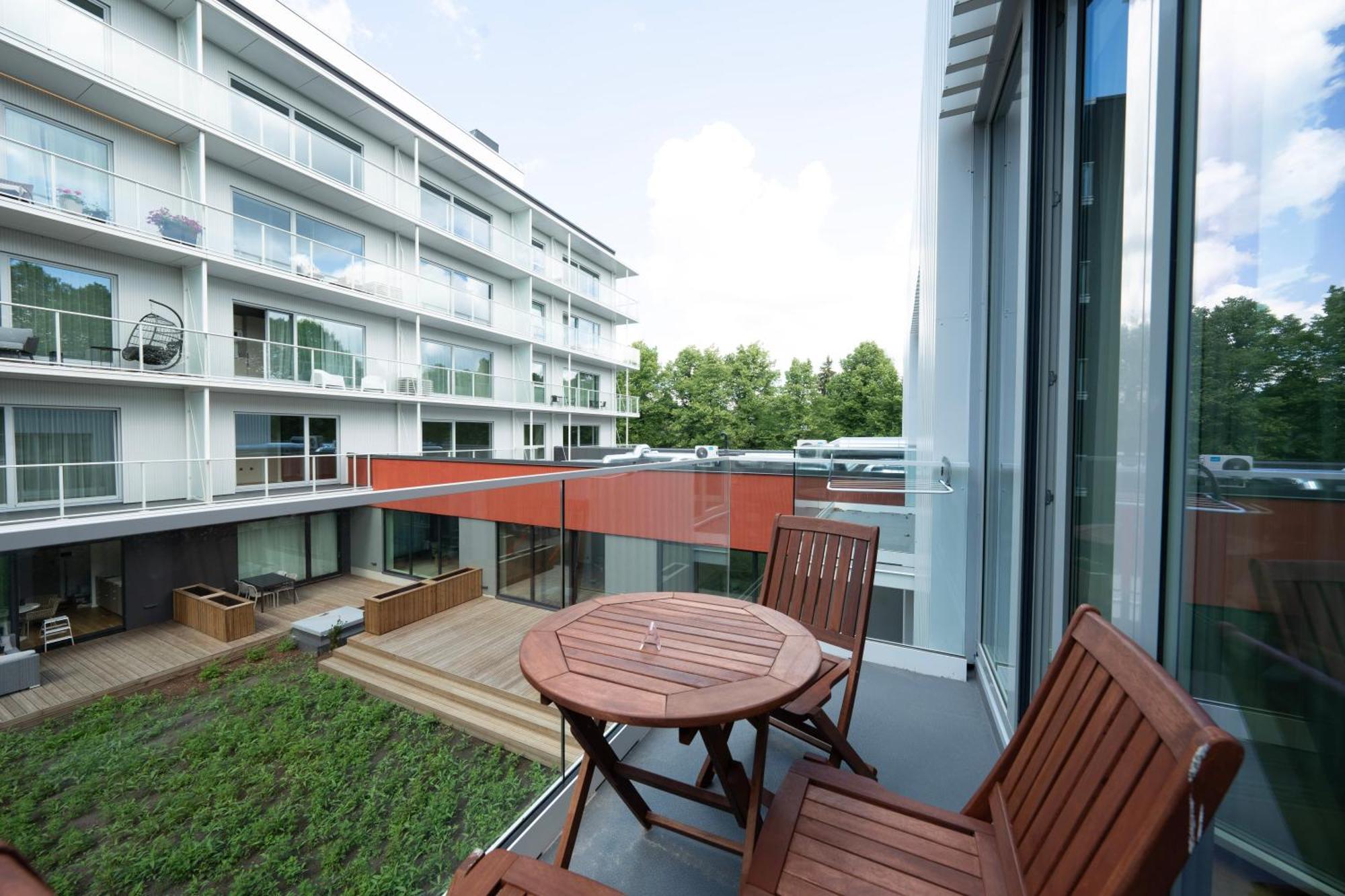 Bob W Paernu Apartment Bagian luar foto